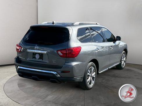 Used 2020 Nissan Pathfinder SL AWD/4WD image 7