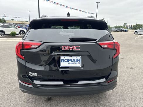 Certified 2021 GMC Terrain SLT w/ Infotainment Package II AWD/4WD image 4