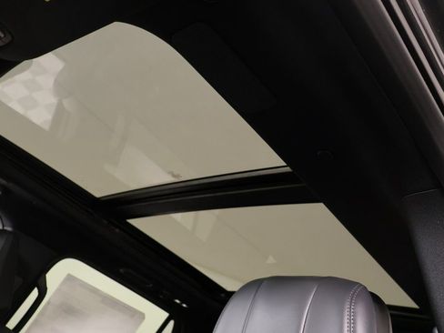 New 2026 Lincoln Navigator Reserve w/ Jet Appearance Package AWD/4WD image 16