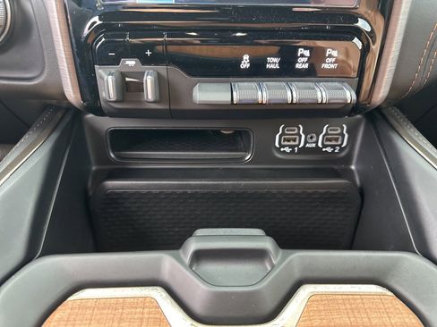 Used 2022 RAM 1500 Limited w/ Body Color Bumper Group image 6