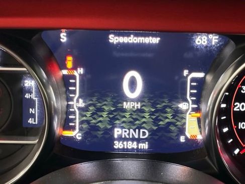 Used 2021 Jeep Wrangler Unlimited Rubicon w/ Cold Weather Group AWD/4WD image 23