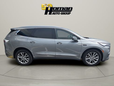 Used 2023 Buick Enclave Avenir w/ Avenir Technology Package AWD/4WD image 5