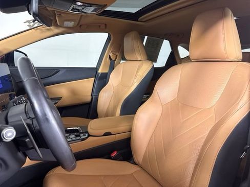 Used 2024 Lexus NX 450h+ AWD w/ Vision Package image 5