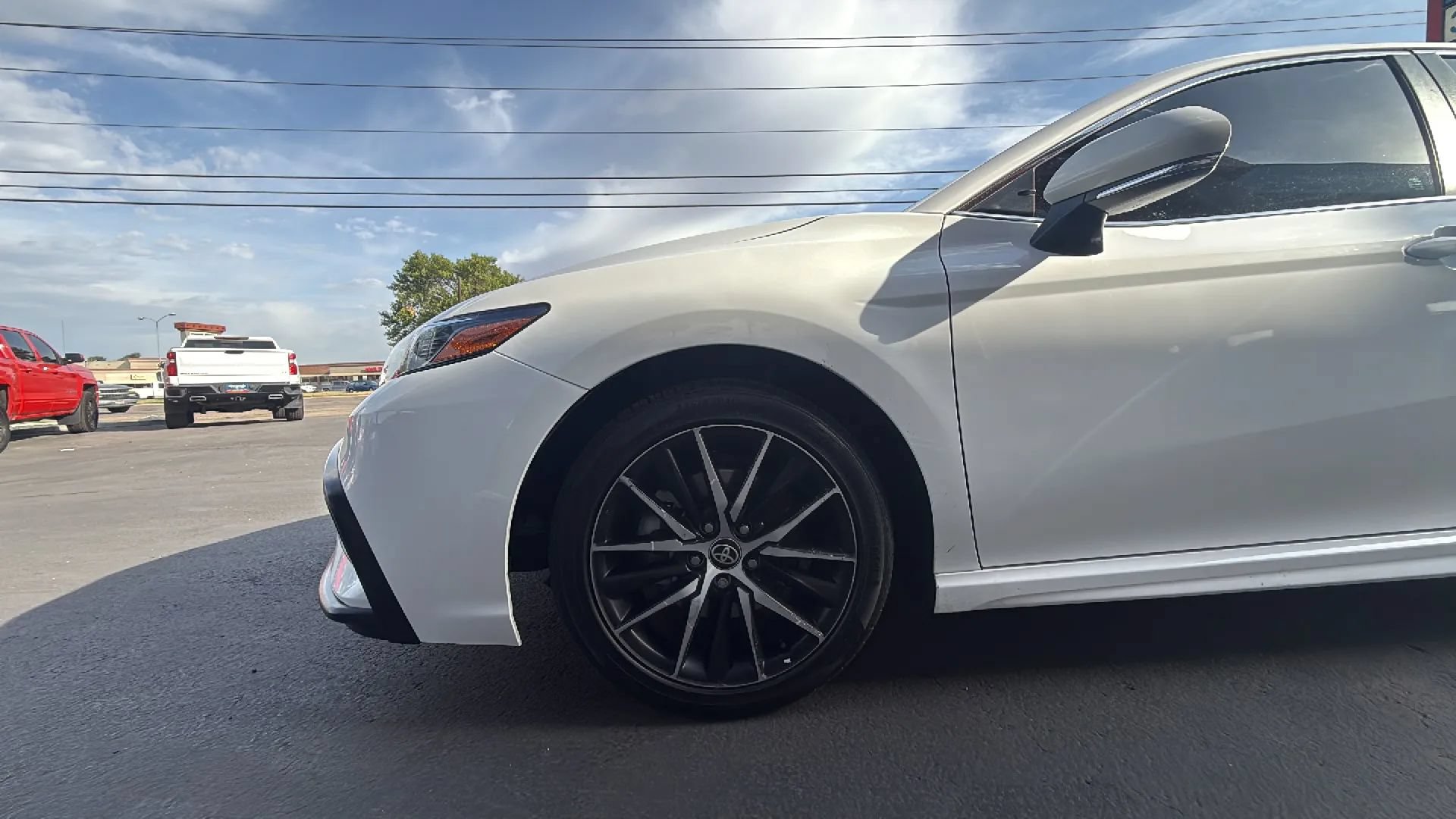 Used 2024 Toyota Camry SE FWD image 14