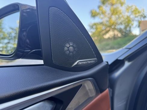 Used 2022 BMW M4 xDrive Competition image 19