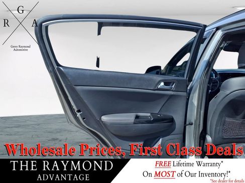 Used 2020 Kia Sportage S w/ S Premium Package AWD/4WD image 12