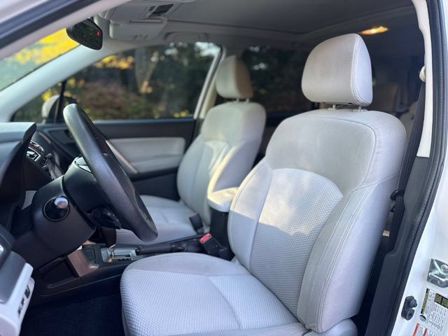 Used 2016 Subaru Forester 2.5i Premium w/ Popular Package #2 AWD/4WD image 10