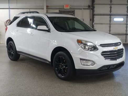 Used 2017 Chevrolet Equinox LT w/ Convenience Package FWD image 1
