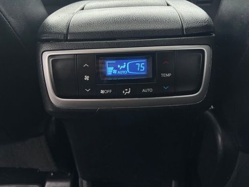 Used 2019 Toyota Highlander XLE image 15