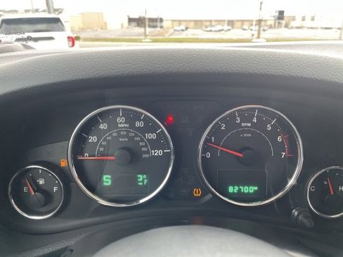 Used 2018 Jeep Wrangler Unlimited Sahara w/ Dual Top Group image 21