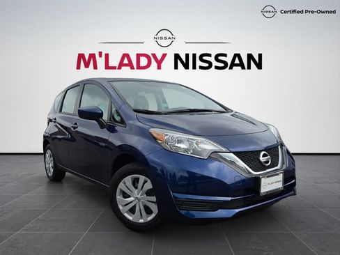 Certified 2017 Nissan Versa Note SV FWD image 1