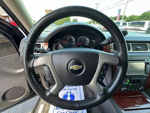 Used 2014 Chevrolet Tahoe LTZ AWD/4WD image 14