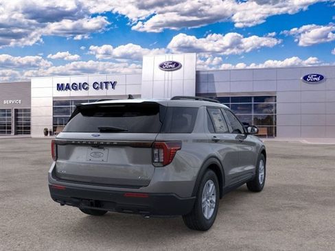 New 2026 Ford Explorer Active AWD/4WD image 8