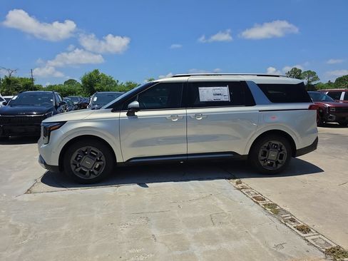 New 2026 Kia Carnival SX FWD image 5