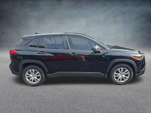 Used 2022 Toyota Corolla Cross L AWD/4WD image 9