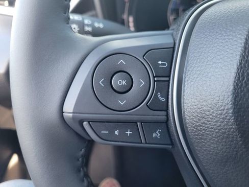 Used 2026 Toyota Corolla SE image 17