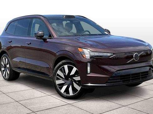 New 2025 Volvo EX90 Ultra image 2