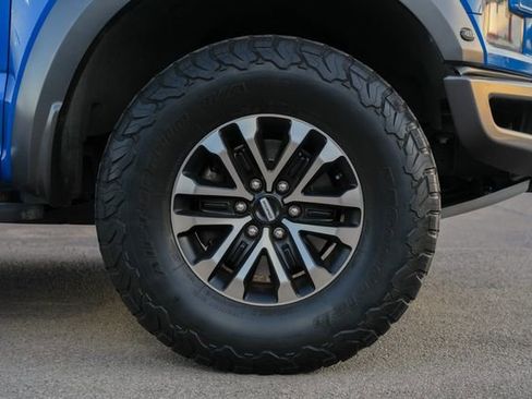 Used 2019 Ford F150 Raptor w/ Equipment Group 802A Luxury image 5