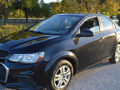 Used 2017 Chevrolet Sonic LS image 3