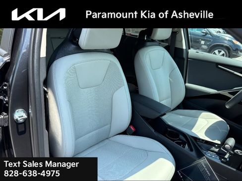 New 2025 Kia Niro EX image 20