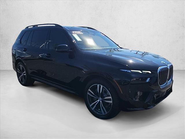 Used 2024 BMW X7 xDrive40i w/ M Sport Package AWD/4WD image 3