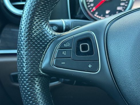 Used 2018 Mercedes-Benz E 300 image 29