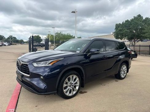 Used 2022 Toyota Highlander Limited AWD/4WD image 1