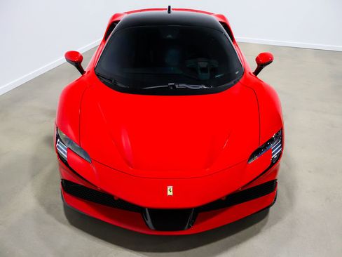 Used 2022 Ferrari SF90 Stradale AWD/4WD image 18