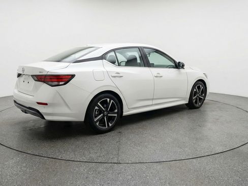 Used 2025 Nissan Sentra SV image 9