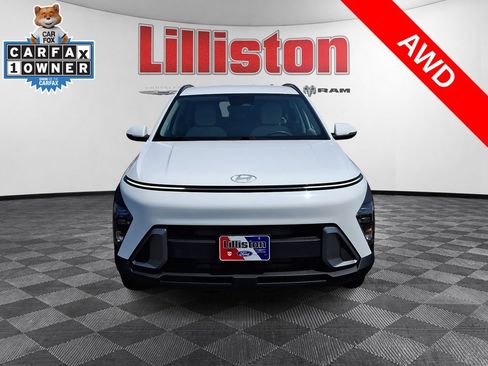Used 2024 Hyundai Kona SEL AWD/4WD image 2