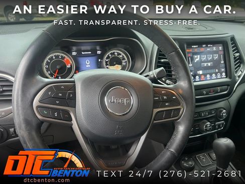 Used 2021 Jeep Cherokee Latitude Lux w/ Comfort/Convenience Group AWD/4WD image 11