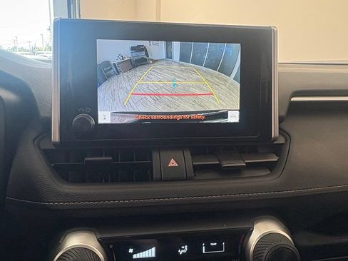 Used 2025 Toyota RAV4 LE AWD/4WD image 22