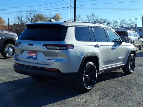 Used 2025 Jeep Grand Cherokee L Limited w/ Black Appearance Package image 30