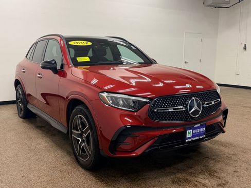 Used 2024 Mercedes-Benz GLC 300 4MATIC image 9