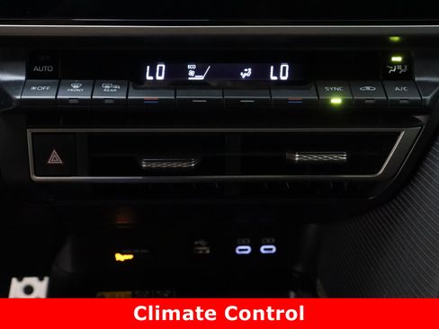 Used 2026 Toyota Camry SE w/ Multimedia Upgrade Package image 20