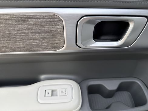 Used 2024 Hyundai Santa Fe Calligraphy image 35