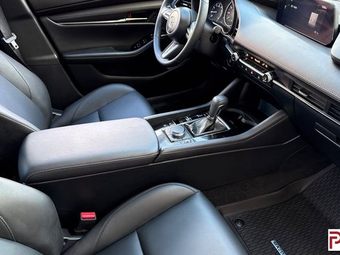 Used 2023 MAZDA MAZDA3 s image 18