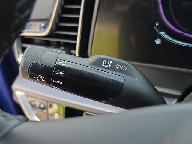 Certified 2025 Kia Sportage EX FWD image 22