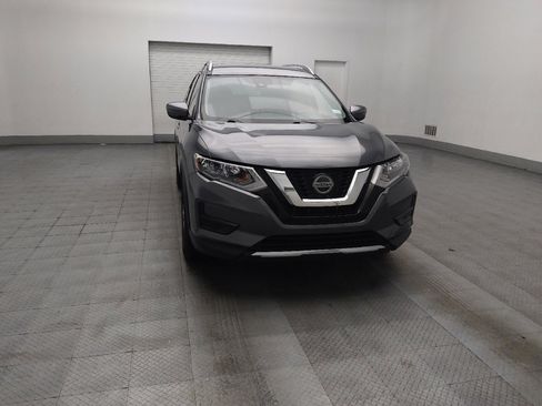 Used 2020 Nissan Rogue SV FWD image 14