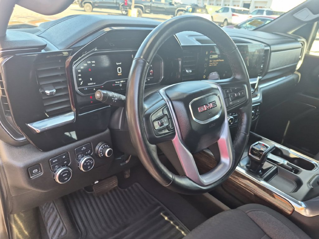 Used 2023 GMC Sierra 1500 Elevation w/ X31 Off-Road Package AWD/4WD image 17
