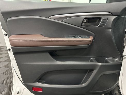 Used 2024 Honda Passport EX-L image 17