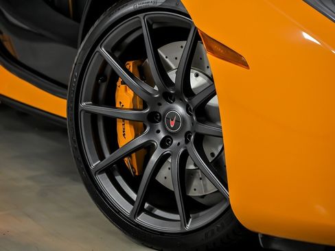 Used 2013 McLaren MP4-12C Spider RWD image 4