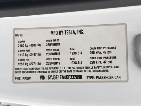 Used 2019 Tesla Model 3 Long Range RWD image 40