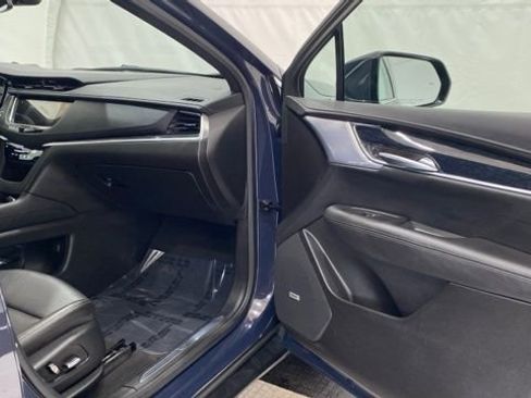 Used 2025 Cadillac XT5 Premium Luxury image 22