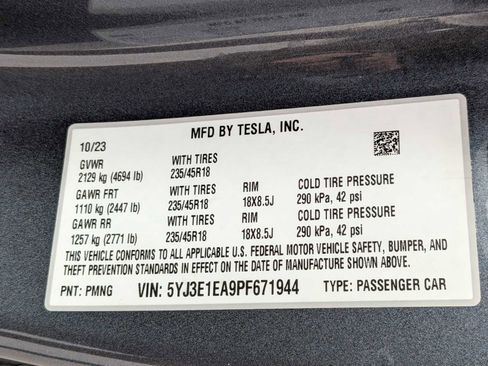 Used 2023 Tesla Model 3 Standard Range RWD image 31