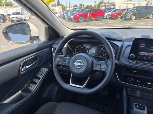 Used 2024 Nissan Rogue SV AWD/4WD image 36