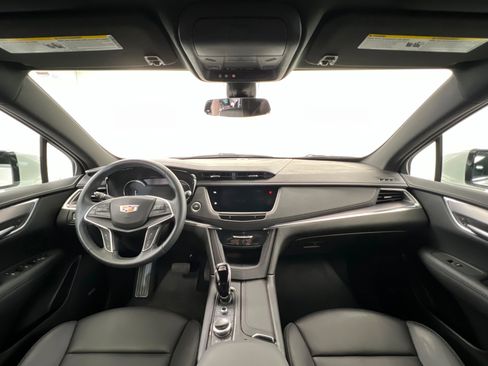 New 2025 Cadillac XT5 Luxury FWD image 10