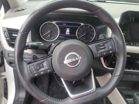 Used 2023 Nissan Rogue SL w/ SL Premium Package image 13