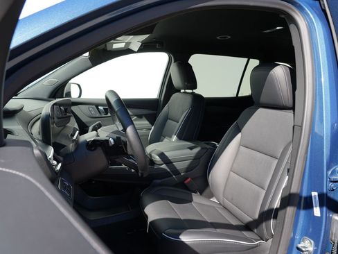 Used 2025 Buick Enclave Preferred image 12