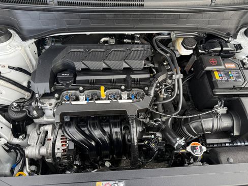 Certified 2023 Hyundai Venue SEL image 20